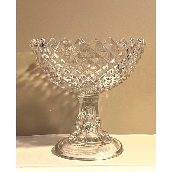 Vintage Sawtooth Diamond Point Small Glass Pedestal Bowl - Picture 1 of 10